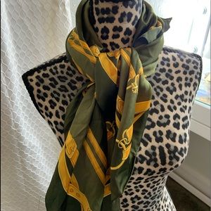 “Art of the scarf” scarf